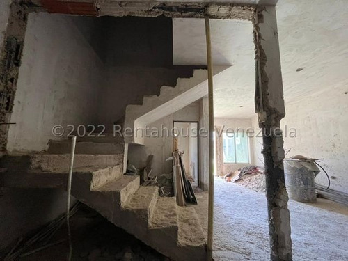 Imagen 11 de 27 de Townhouse En Venta Conj Resid Karol Home Ii, Prolongación Av. Aragua 23-12730 Hc