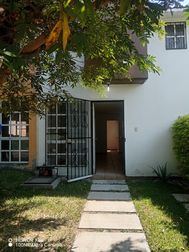 Excelente Casa En Fraccionamiento Jacarandás Morelos