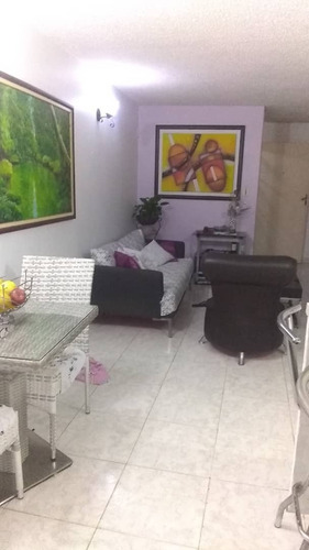 Imagen 3 de 12 de Apartamento En Doña Menca Piso Medio