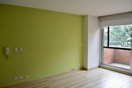 Apartamento En Arriendo En Los Rosales. Cod A22671