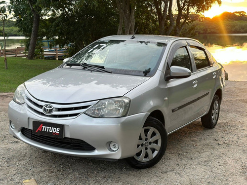 Toyota Etios 1.5 XS SEDAN 16V FLEX 4P MANUAL