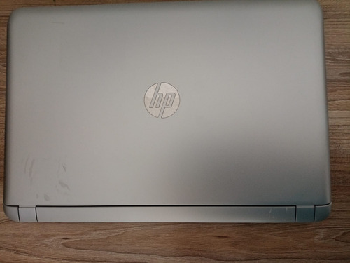 Elegante Laptop Hp Pavilion Notebook 15z Amd A8 Touch 15.6 (Reacondicionado)