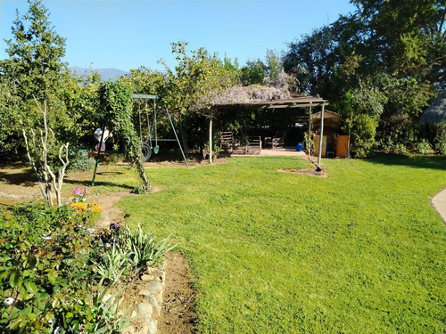 Casa En Venta De 5 Dorm. En Olmué