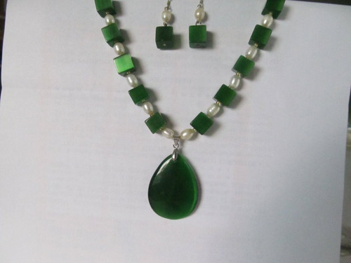 Conjunto Colar Com As Pedras E Perolas Naturais