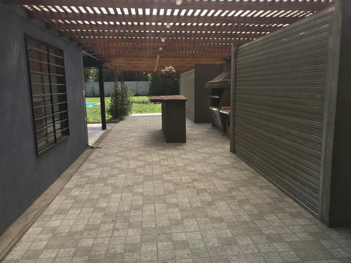 Imagen 5 de 12 de Venta Casa Quinta De 2 Plantas Sobre 1.900 M2 - La Reja Sur