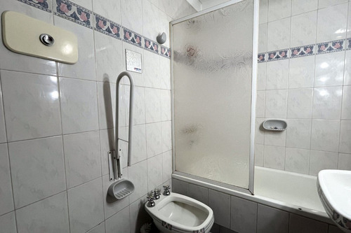 Venta Casa 5 Ambientes Piscina Cochera Quincho