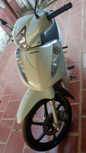 Imagem 5 de 5 de Honda 2016
