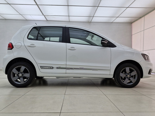 Volkswagen Fox 1.6 MSI TOTAL FLEX CONNECT 4P MANUAL