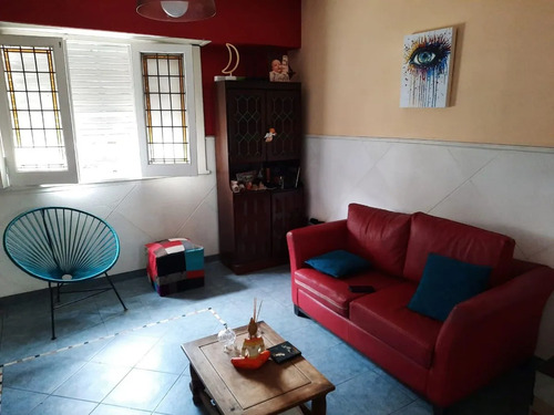 Imagen 5 de 16 de Venta Casa Lanus Centro 3 Ambientes 1 Cochera Sin Expensas Con Camaras De Seguridad