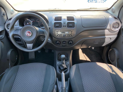 Imagem 7 de 10 de Fiat Grand Siena 1.6 Essence
