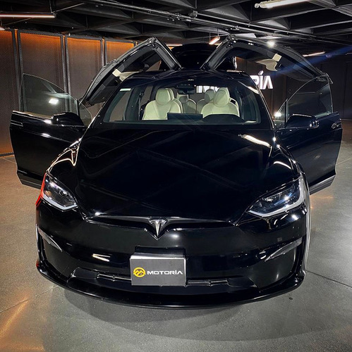 Tesla Model X 2023