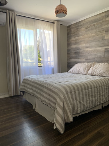 Casa Aislada En Condominio 4 Dormitorios, 3 Baños