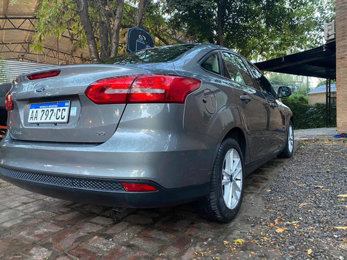 Ford Focus Iii 2.0 Sedan Se Plus Mt 2016