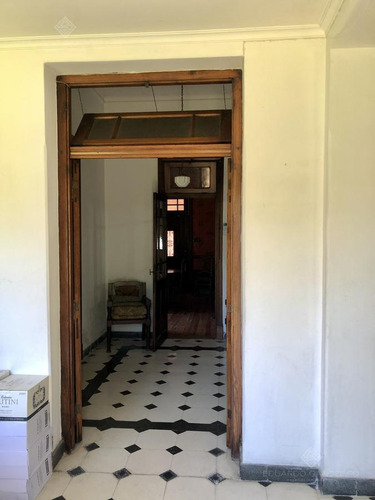 Excepcional Chalet De Estilo Sobre Lote Doble - Venta Directa!!
