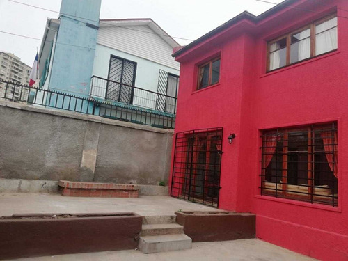  Arriendo Cómoda Casa En Calle Los Placeres 