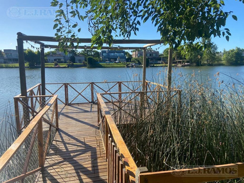 Imagen 15 de 29 de Casa Al Agua En Alquiler En San Isidro Labrador