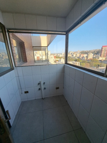 Departamento Amplio Con Ubicación Privilegiada