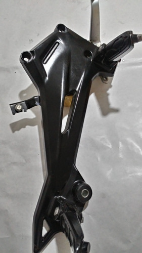 Soporte Apoya Pie Pedal Freno Dominar 400 Ug Original