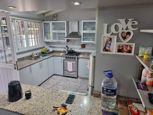 Venta Casa 5 Ambientes En Banfield Este