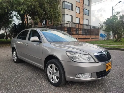 Skoda Octavia 1.8 Turbo Mecanico Con Techo Y Cuero