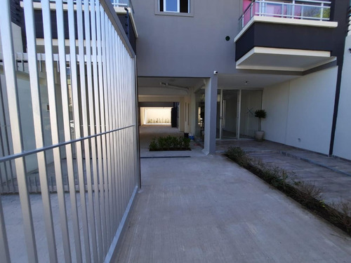 Imagen 4 de 13 de Edificio - Moron Sur