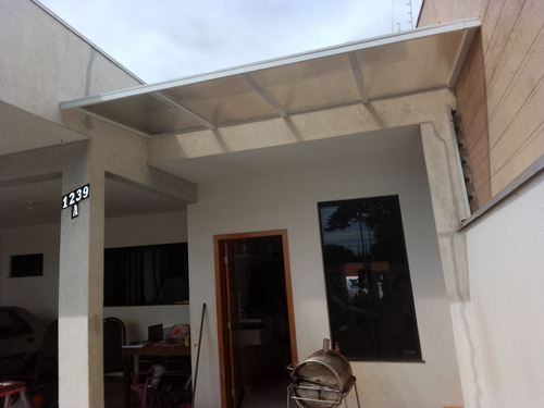 Coberturas Em Policarbonato Compacto E Alveolar