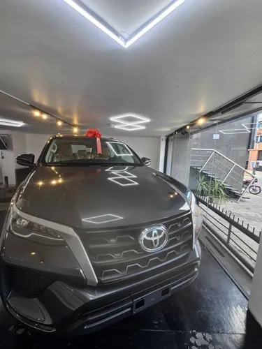 Toyota Fortuner 2.7 4x4