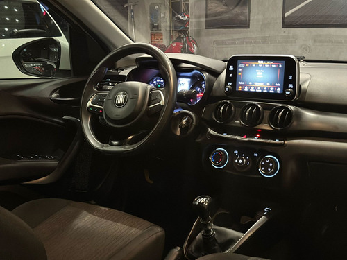 Fiat Cronos 1.3 Drive S-design Flex 4p