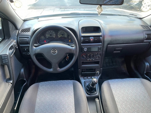 Imagem 8 de 10 de Chevrolet Astra Advantage 2.0