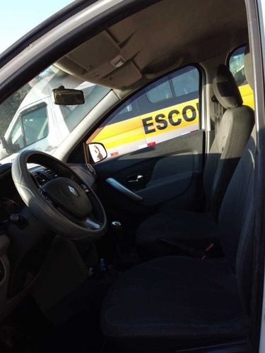 Renault Logan 2015 1.6 Dynamique Hi-power 4p