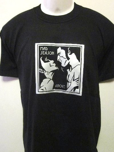 Polera Mad Season.