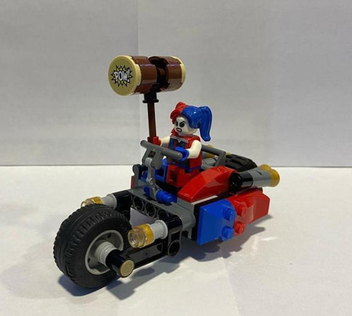 Lego Harley Quinn Minifigura Con Moto Del Set 76053 