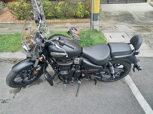 Royal Enfield Meteor 350 Modelo 2025. Único Dueño.