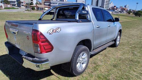 Toyota Hilux 2.8 Cd Sr 177cv 4x4