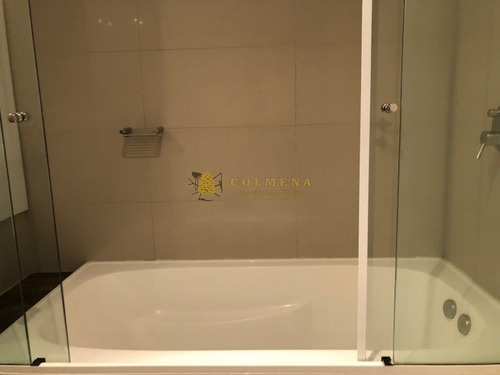 Apartamento En La Brava, De 3 Dormitorios Cuenta Con Excelentes Servicios, Vista Plena Al Mar - Consulte!!!!!!!!-ref:2383