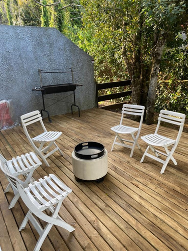 Casa A: 112 M2 C; 293 M2 T. // Casa D: 112 M2 C; 233 M2 T.