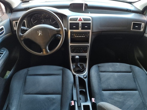 Imagem 11 de 12 de Peugeot 307 1.6 Presence Sedan 16v