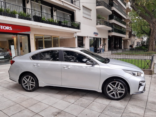 Kia Cerato 2.0 Gt Line - 2021 0km! Techo-cuero-automatic