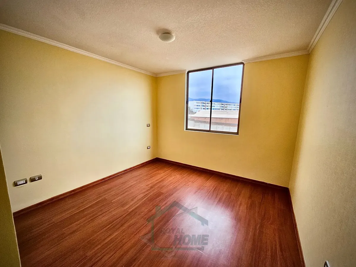 Imagen 3 de 8 de Departamento 1d/1b/1e En Sector La Portada | Piscina Y Estac
