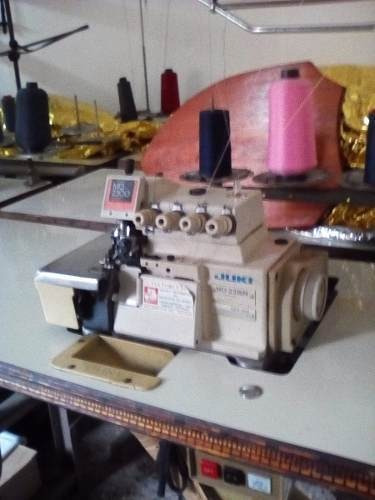 Máquina de coser Juki MO 2316N