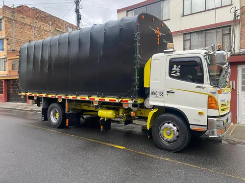 Camión Hino Gh 1721