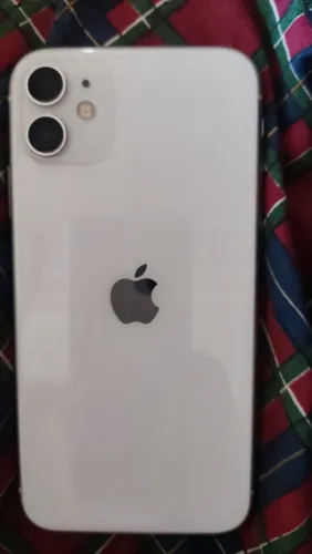 Vendo iPhone 11, Muito Novo , Se Carregador .1300 Reais 