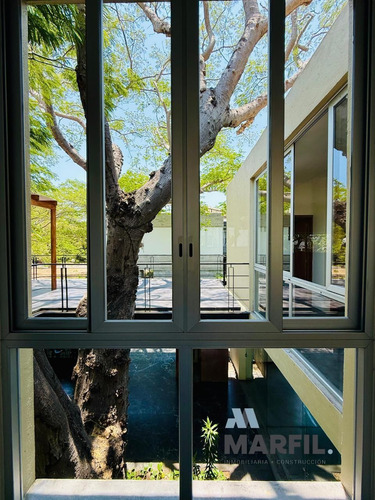 Hermosa Residencia Con Alberca En Venta En Condominio Privado Las Parotas Colima