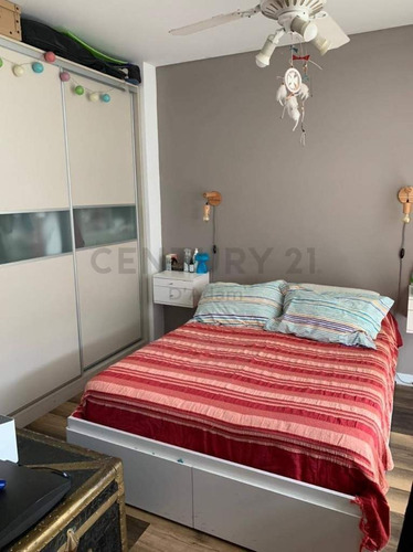 Semipiso Divisible Con Balcón Terraza Y Parrilla Propia