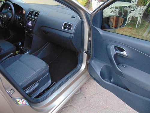Volkswagen Vento 1.6 Highline Mt