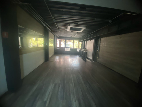 Gran Local Com. Para Restaurante U Otro Giro 183m2 Ampliable