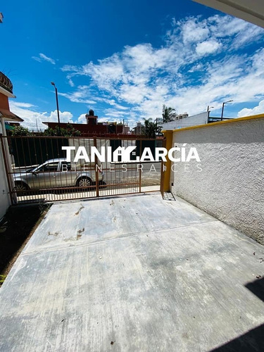 Imagen 2 de 7 de Vendo Casa Nueva 2 Plantas Para Familia En Cordoba