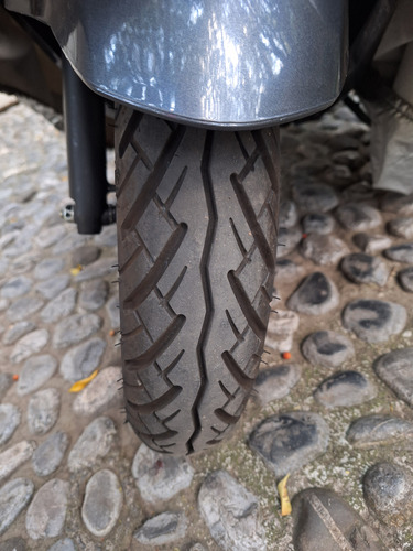 Motoneta Casi Nueva 4,884 Km (incluye Caja, Funda Y Candado)