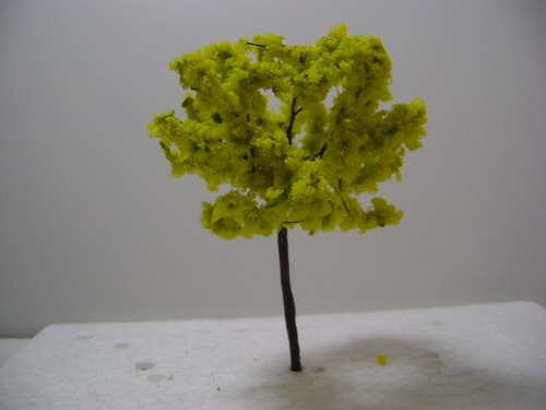 Imagen 3 de 10 de Nico Arbol Verde Limon De 9 Cms De Alto N Ho (arv 01)