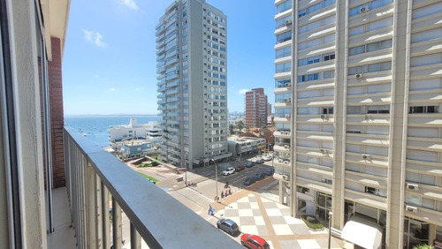 Imagen 23 de 28 de Excelente Departamento . Dos Ambientes, En Peninsula. Punta Del Este. Esquina Gorlero Y 21. La Pagina No Me Permite Poner La Direccion Exacta En Ubicacion.